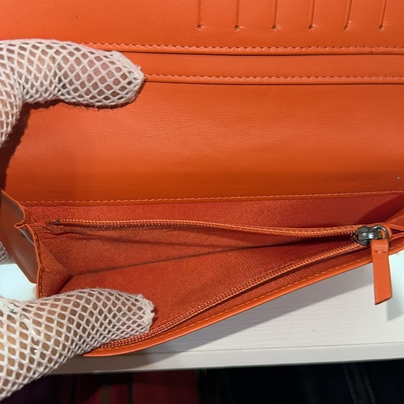 Authentic 🌸Chanel 🌸Orange Patent Leather wallet - Picture 6 of 17